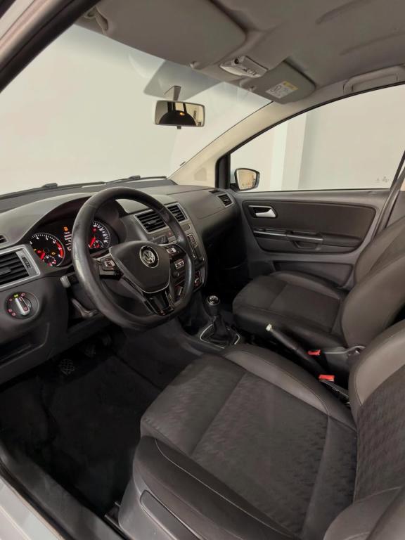 VOLKSWAGEN Fox - Foto