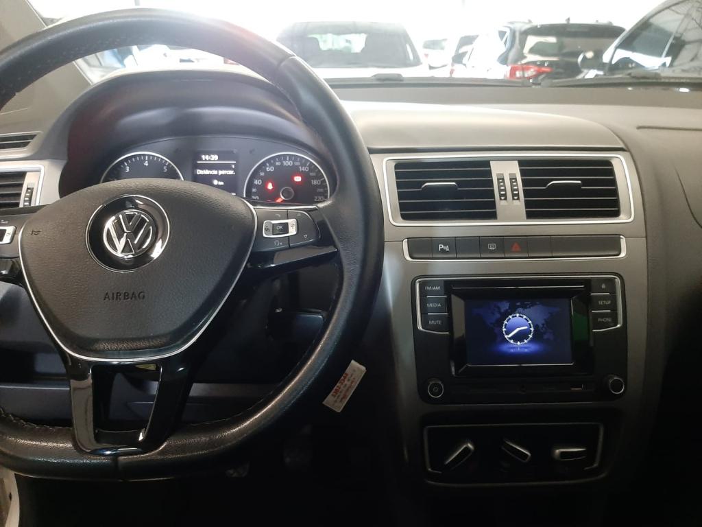 VOLKSWAGEN Fox - Foto