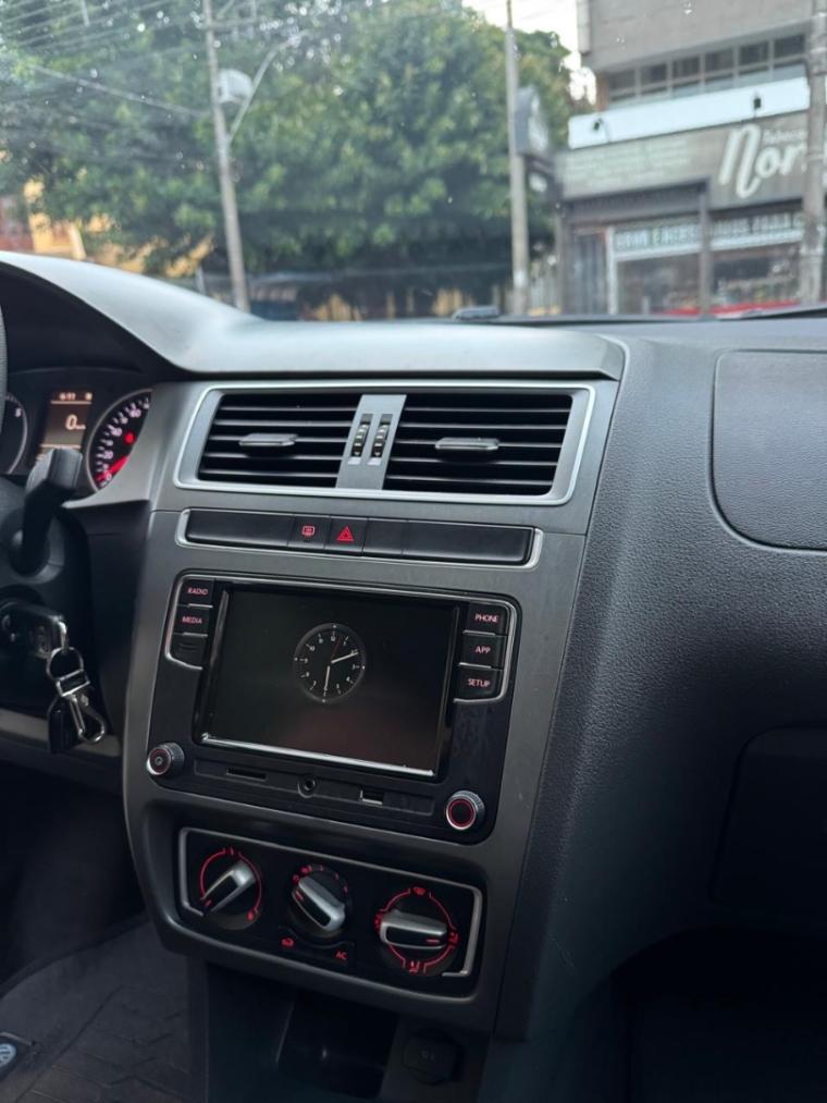 VOLKSWAGEN Fox - Foto