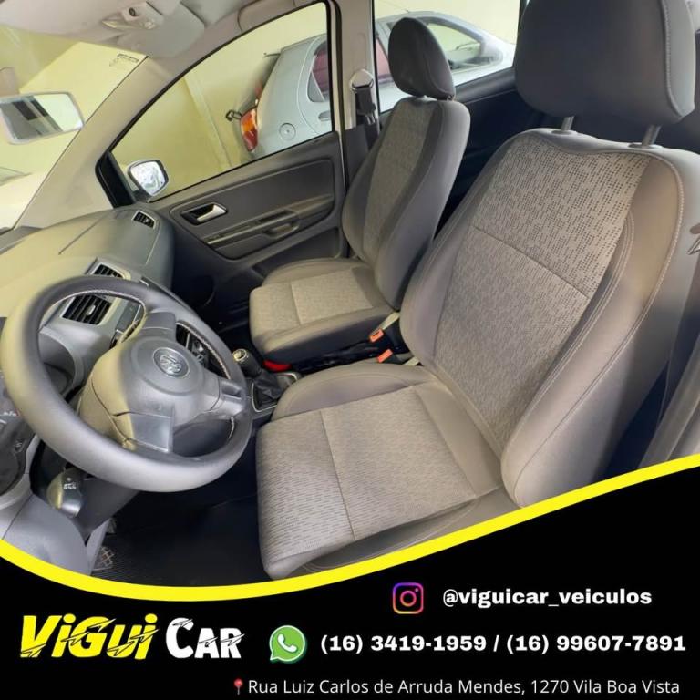 VOLKSWAGEN Fox - Foto