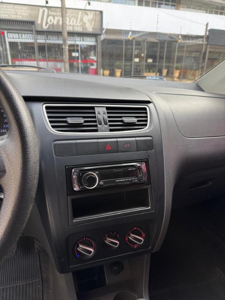 VOLKSWAGEN Fox - Foto