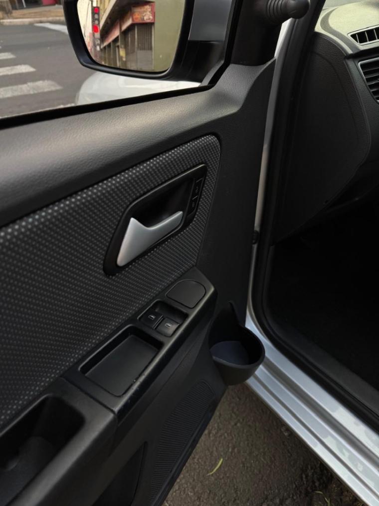 VOLKSWAGEN Fox - Foto