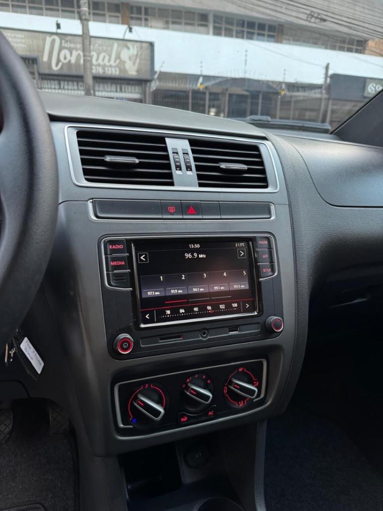 VOLKSWAGEN Fox - Foto