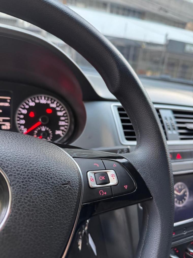 VOLKSWAGEN Fox - Foto