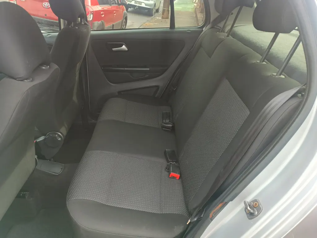 VOLKSWAGEN Fox - Foto