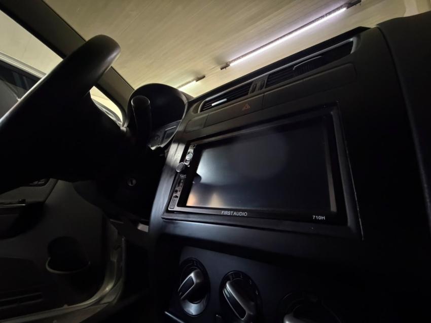 VOLKSWAGEN Fox - Foto