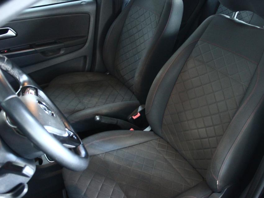 VOLKSWAGEN Fox - Foto