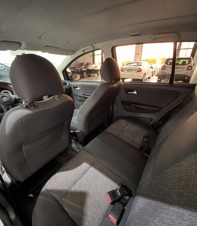 VOLKSWAGEN Fox - Foto