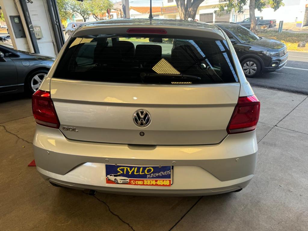 VOLKSWAGEN Gol - Foto
