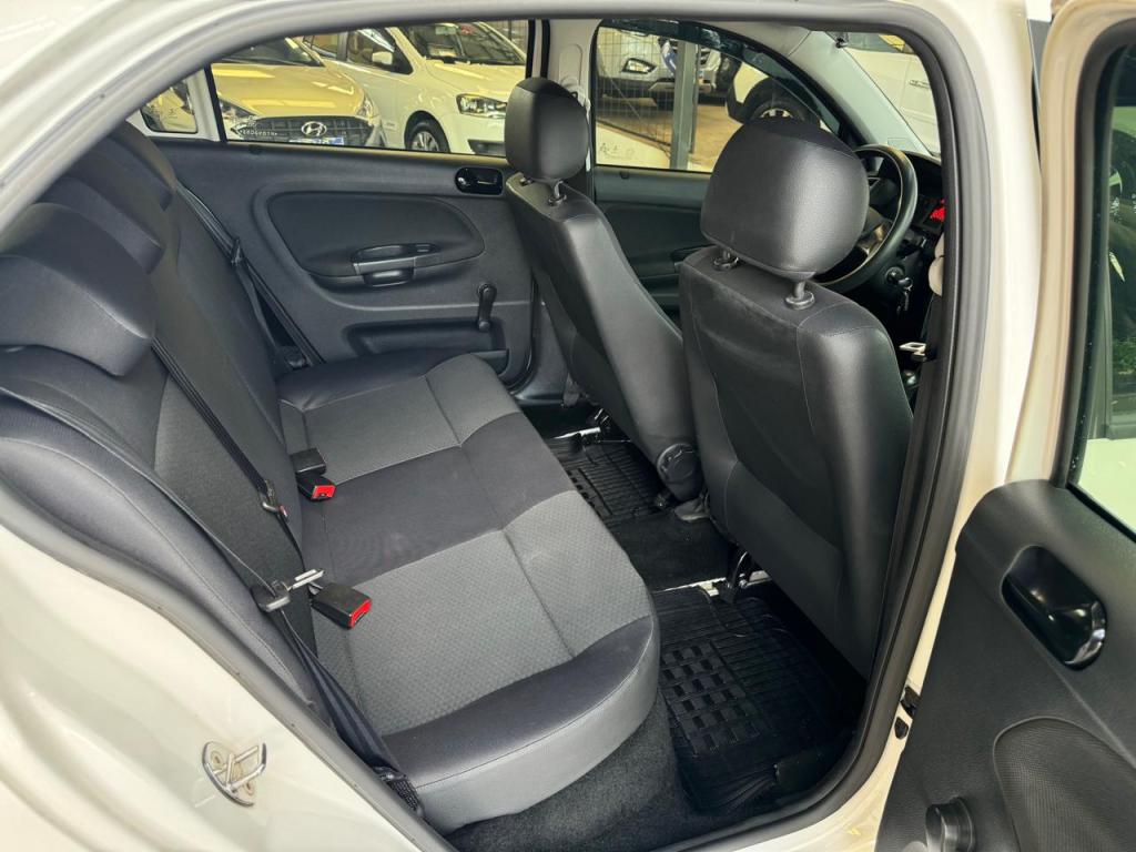 VOLKSWAGEN Gol - Foto