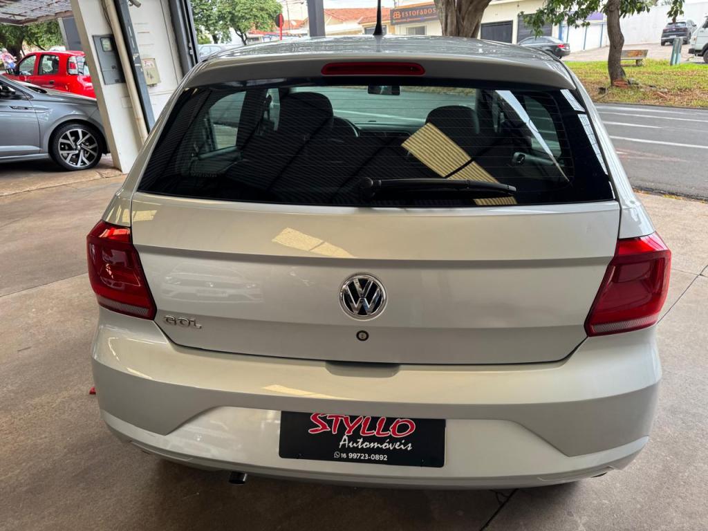 VOLKSWAGEN Gol - Foto