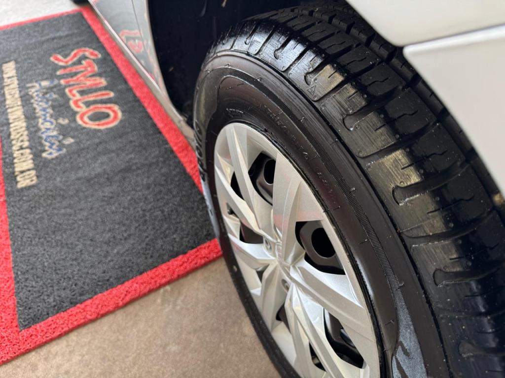 VOLKSWAGEN Gol - Foto