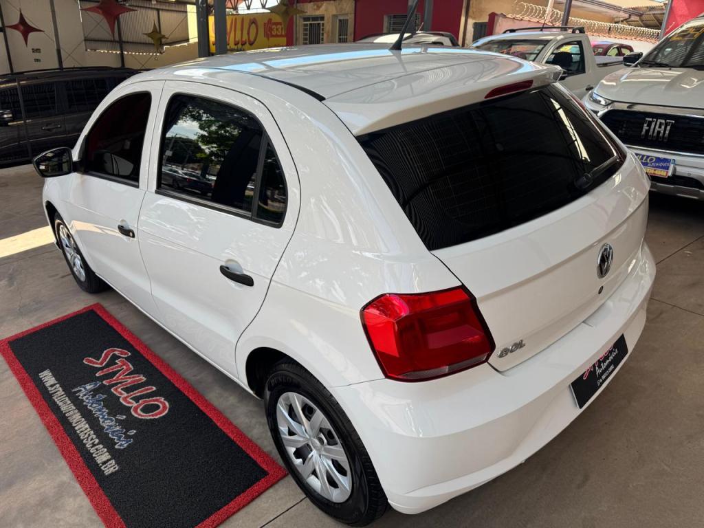 VOLKSWAGEN Gol - Foto