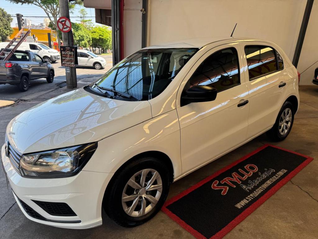 VOLKSWAGEN Gol