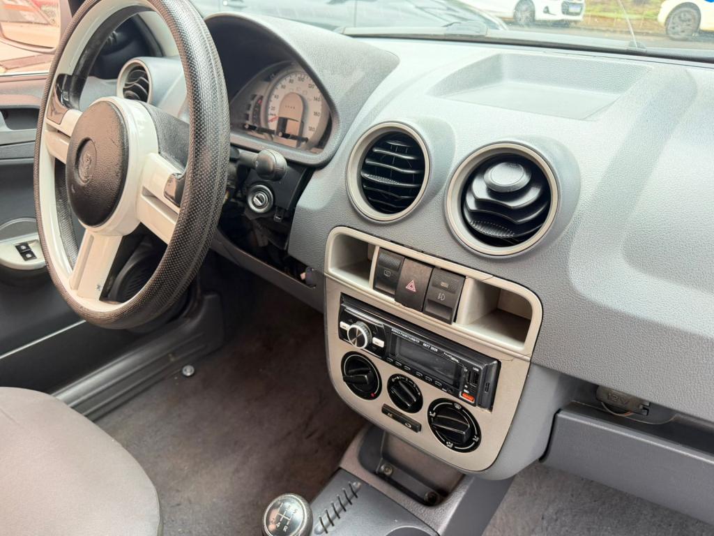 VOLKSWAGEN Gol - Foto