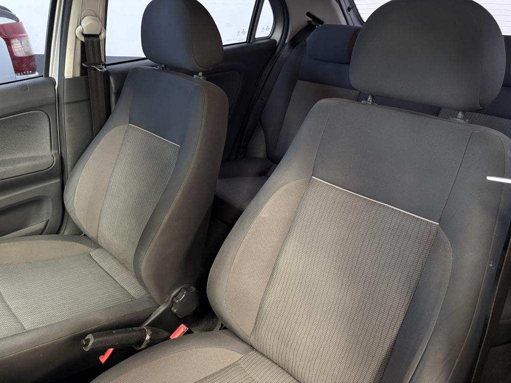 VOLKSWAGEN Gol - Foto