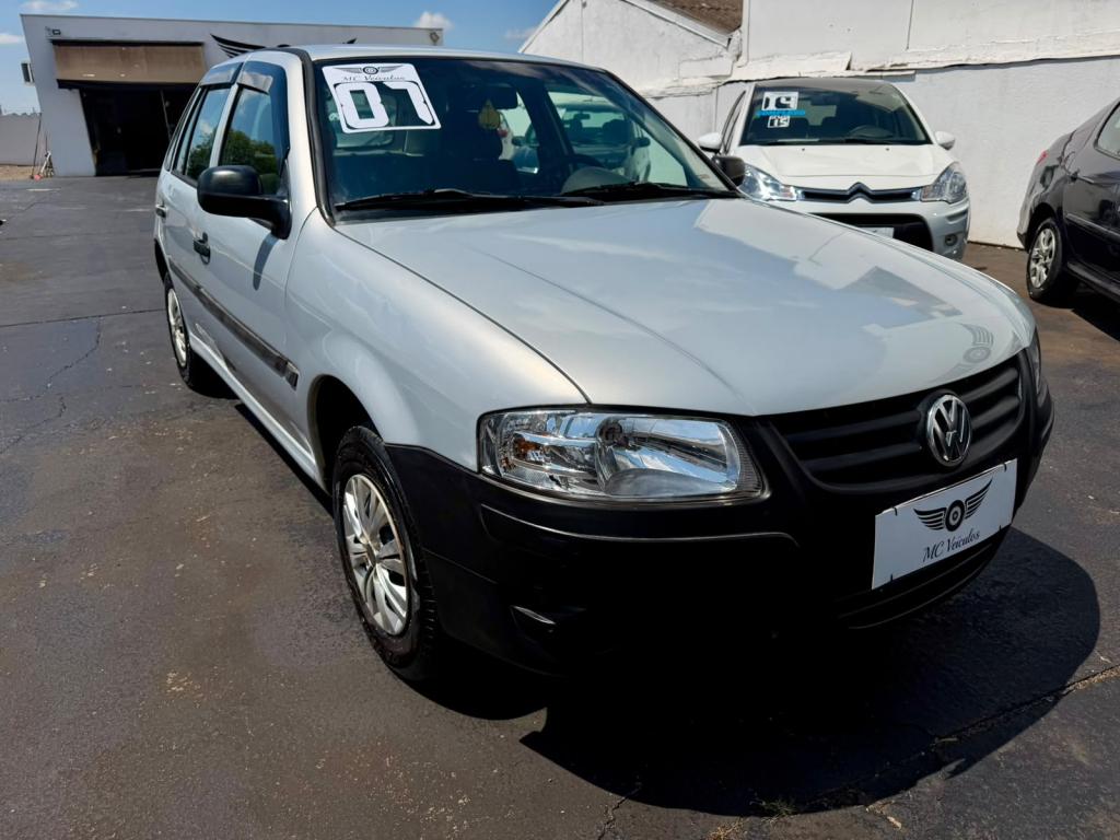 VOLKSWAGEN Gol