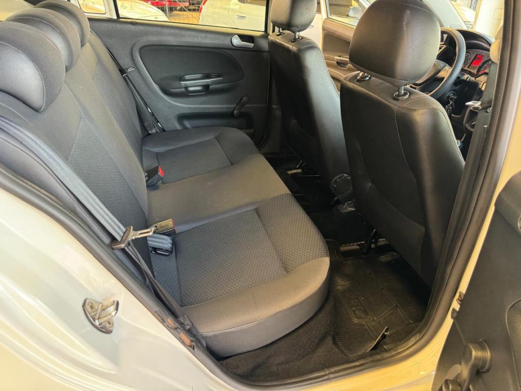 VOLKSWAGEN Gol - Foto