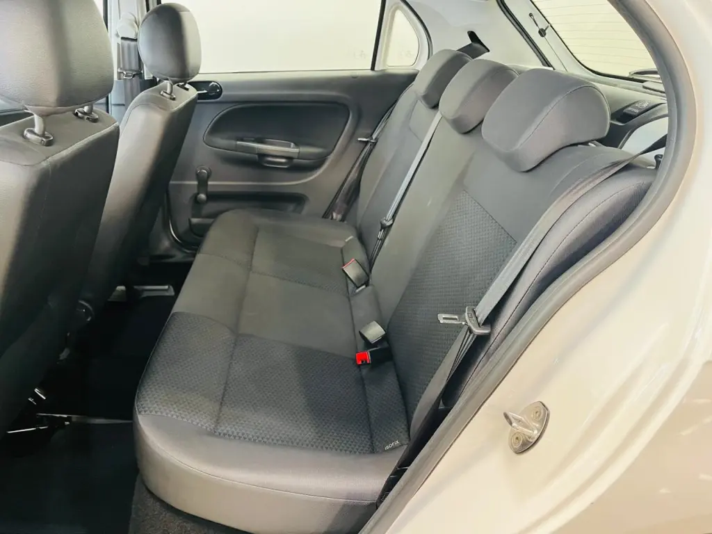 VOLKSWAGEN Gol - Foto