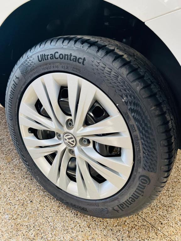 VOLKSWAGEN Gol - Foto