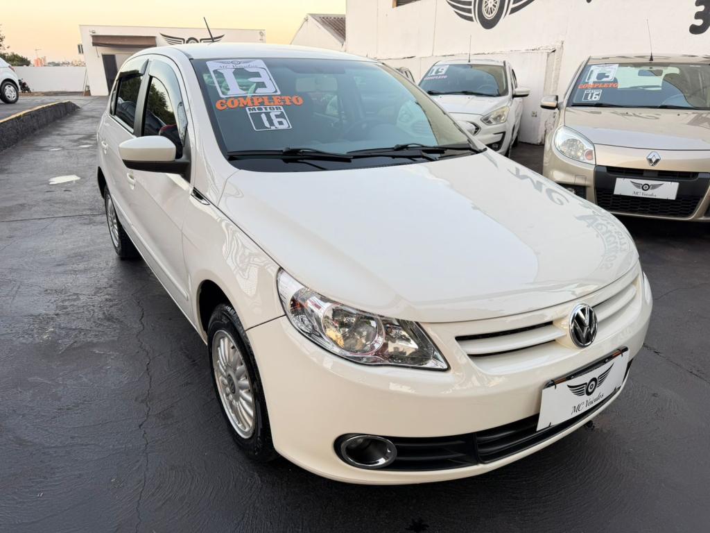 VOLKSWAGEN Gol