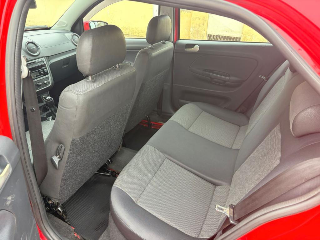 VOLKSWAGEN Gol - Foto