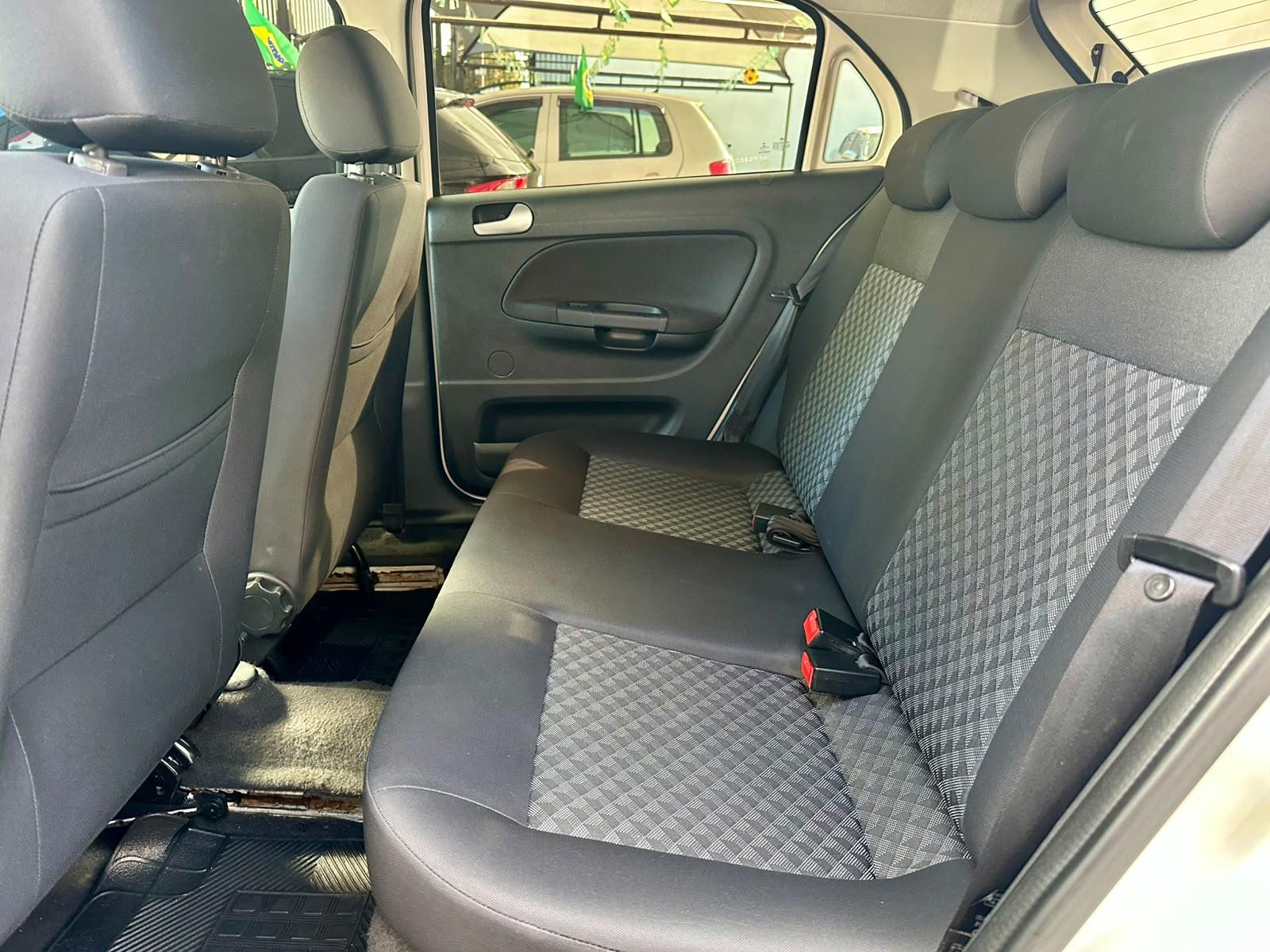 VOLKSWAGEN Gol - Foto