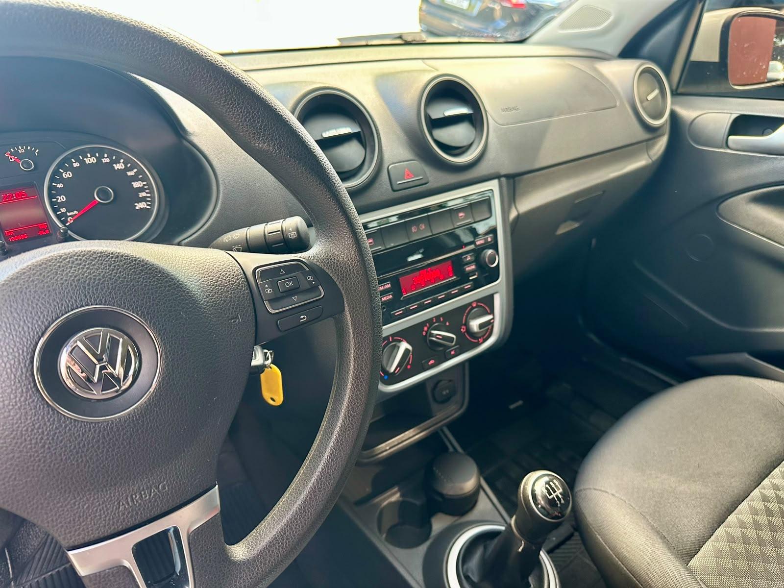 VOLKSWAGEN Gol - Foto