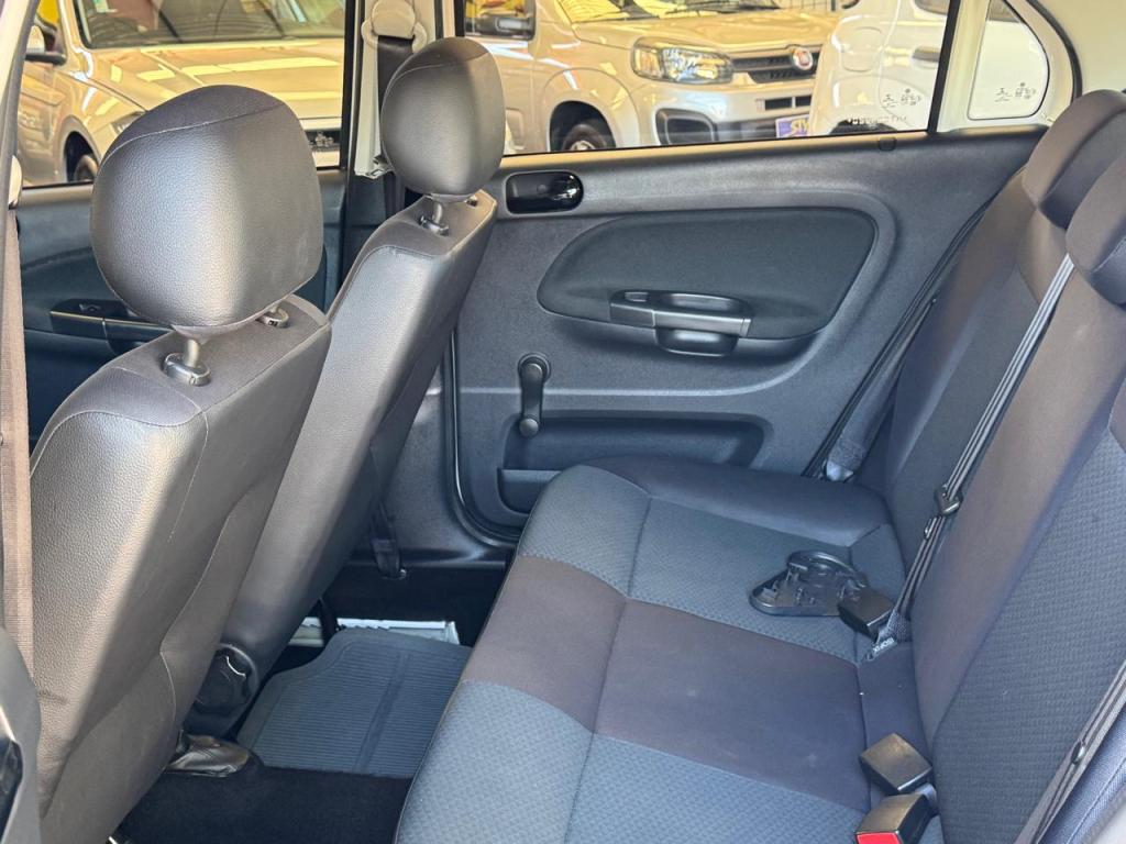 VOLKSWAGEN Gol - Foto