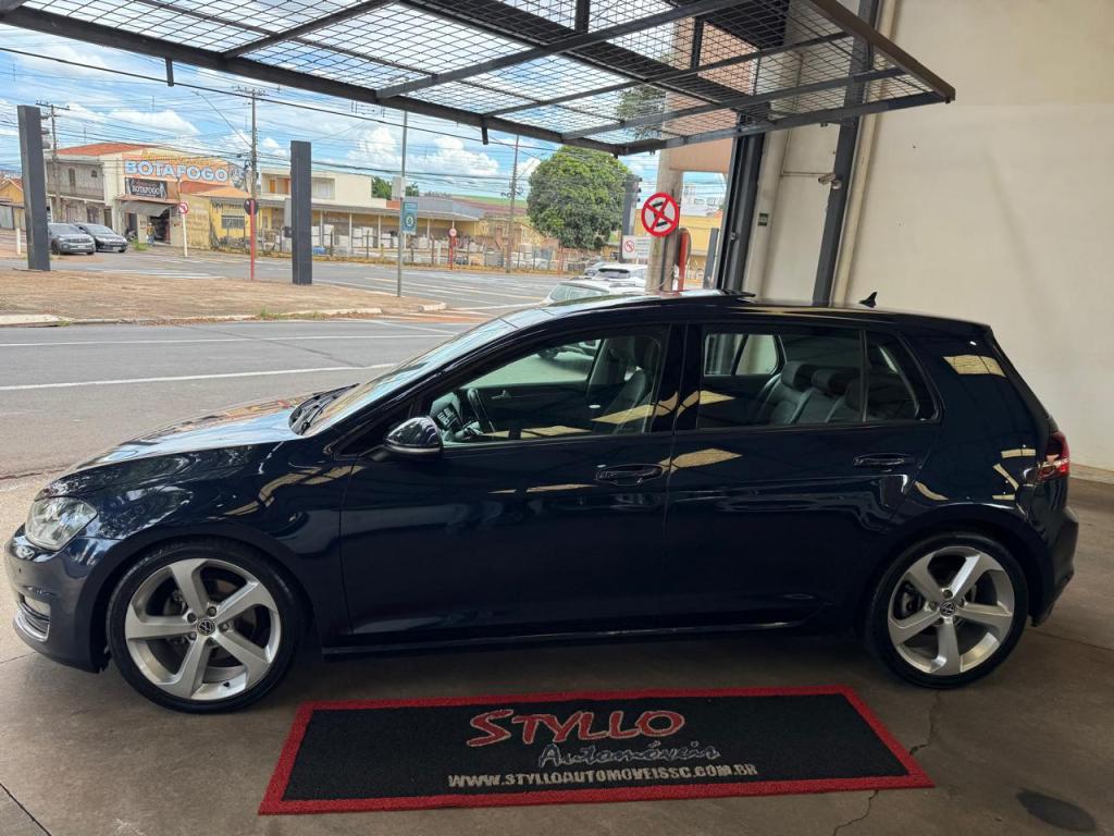 VOLKSWAGEN Golf - Foto