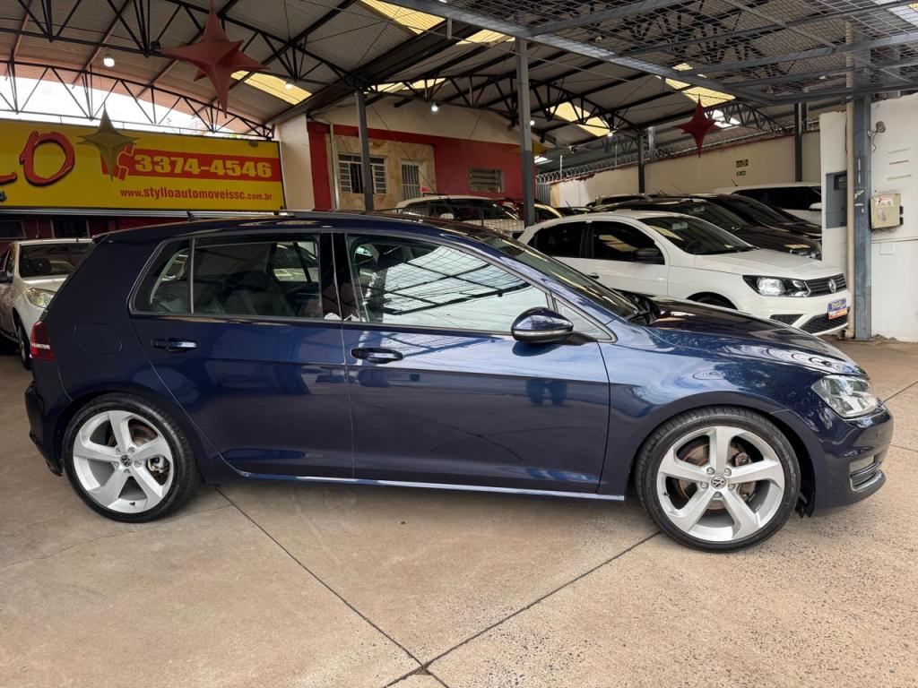 VOLKSWAGEN Golf - Foto