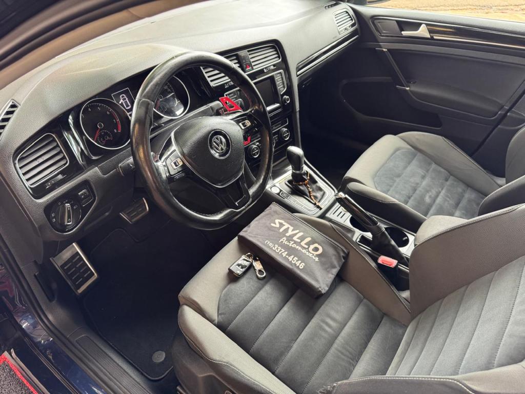 VOLKSWAGEN Golf - Foto