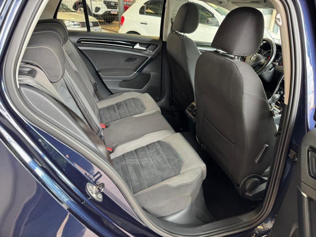 VOLKSWAGEN Golf - Foto