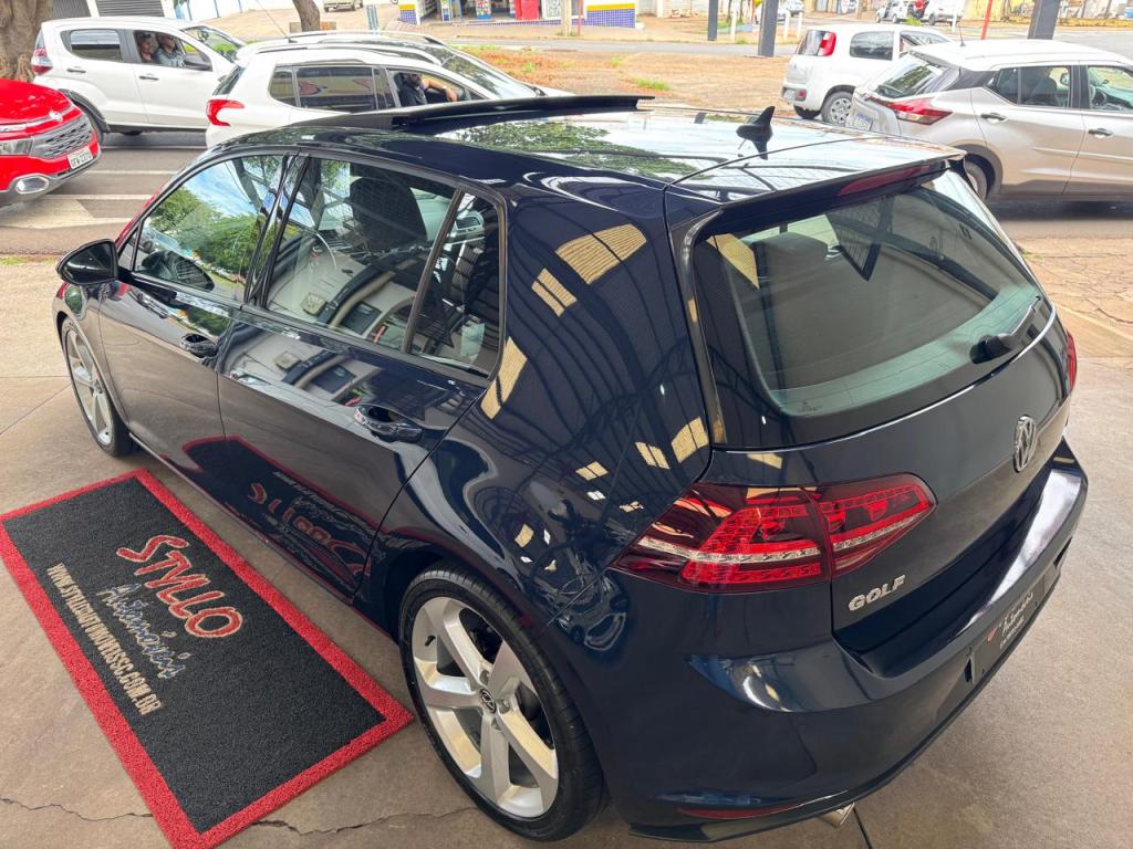 VOLKSWAGEN Golf - Foto