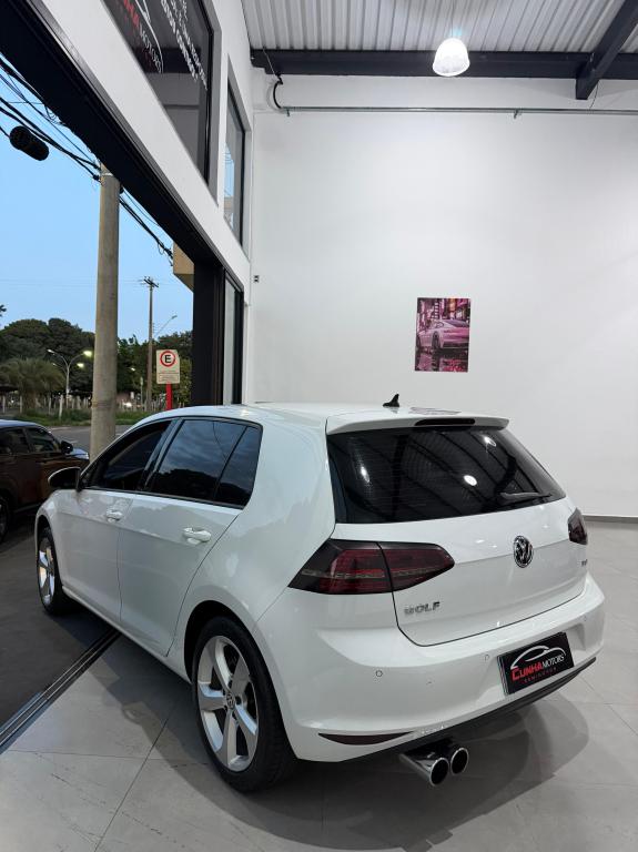 VOLKSWAGEN Golf - Foto
