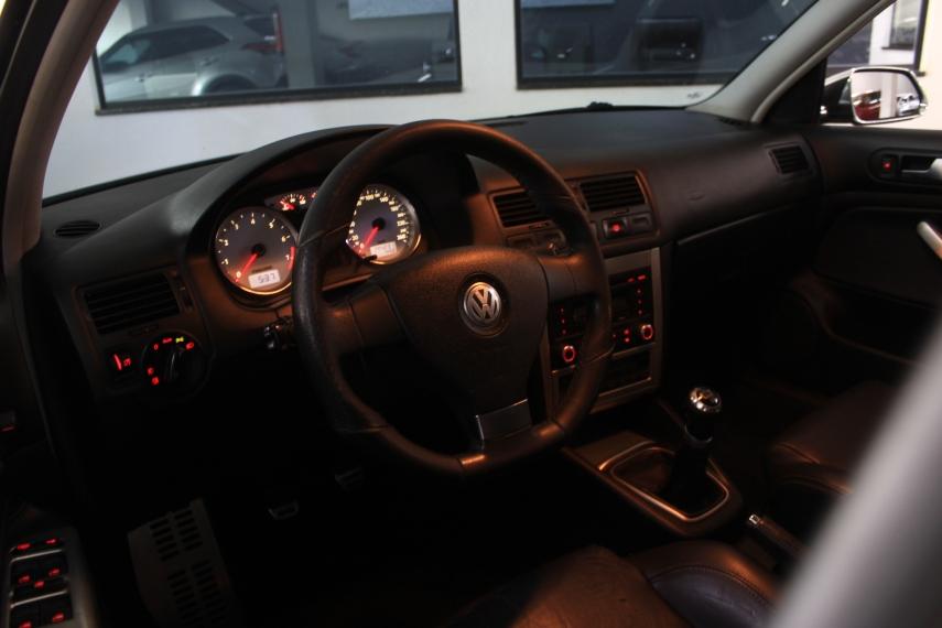 VOLKSWAGEN Golf - Foto