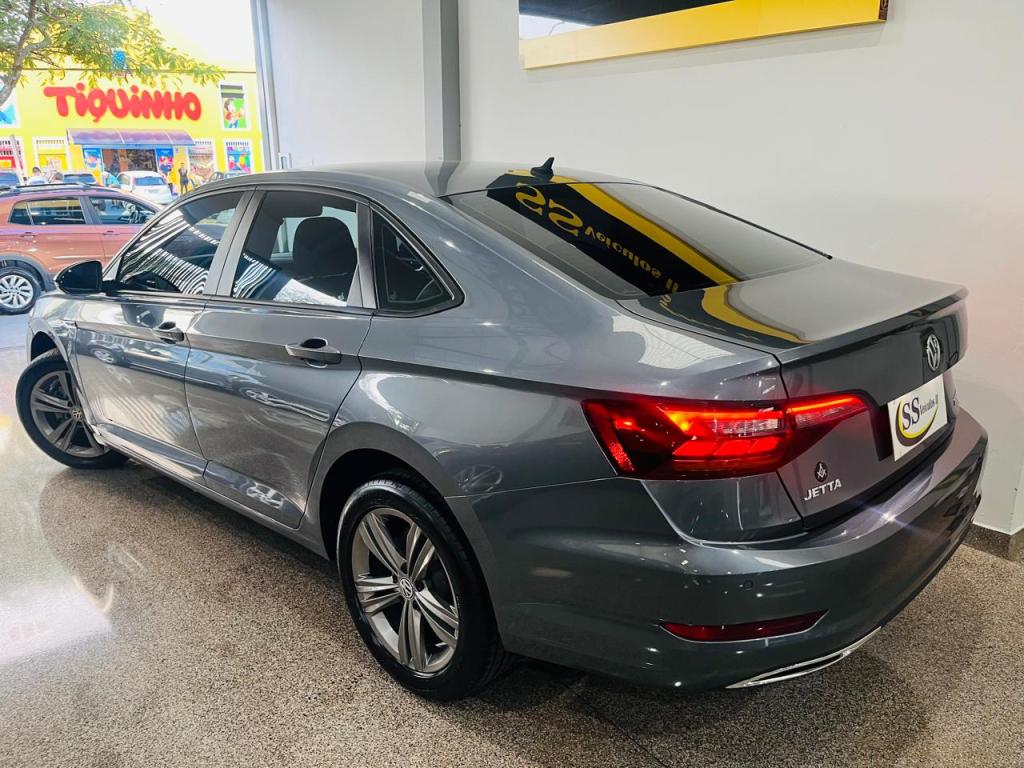 VOLKSWAGEN Jetta - Foto