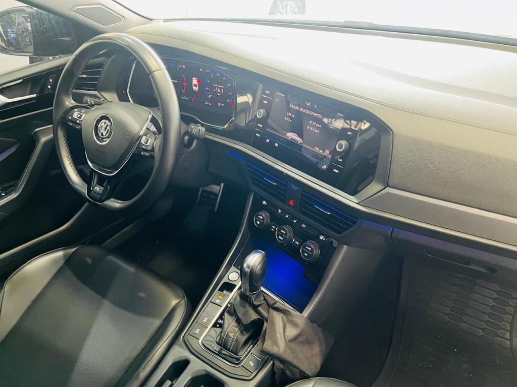 VOLKSWAGEN Jetta - Foto