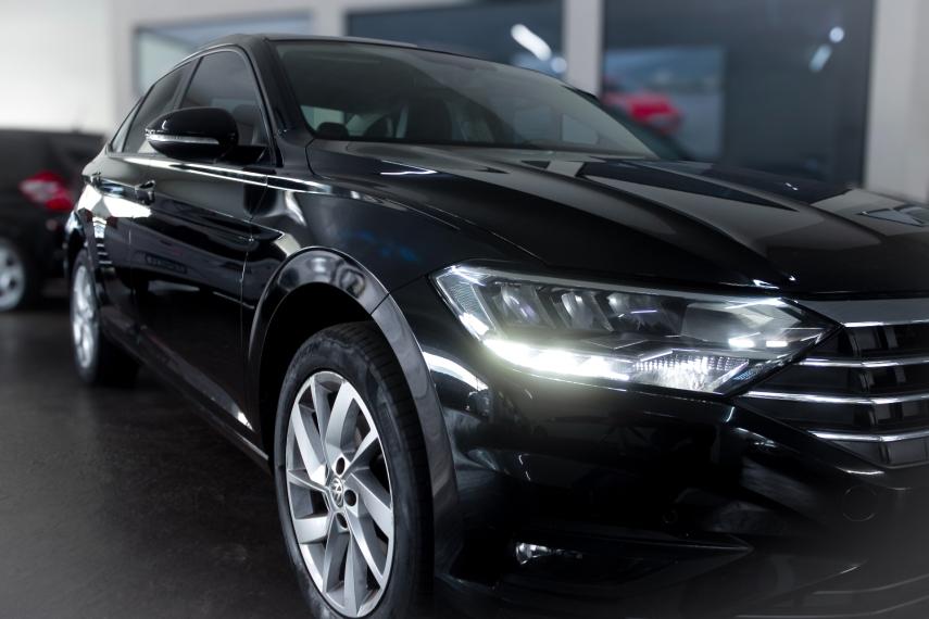 VOLKSWAGEN Jetta - Foto