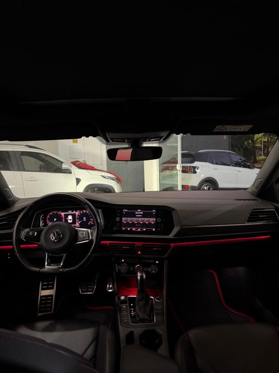 VOLKSWAGEN Jetta - Foto