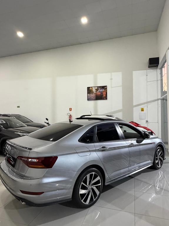 VOLKSWAGEN Jetta - Foto