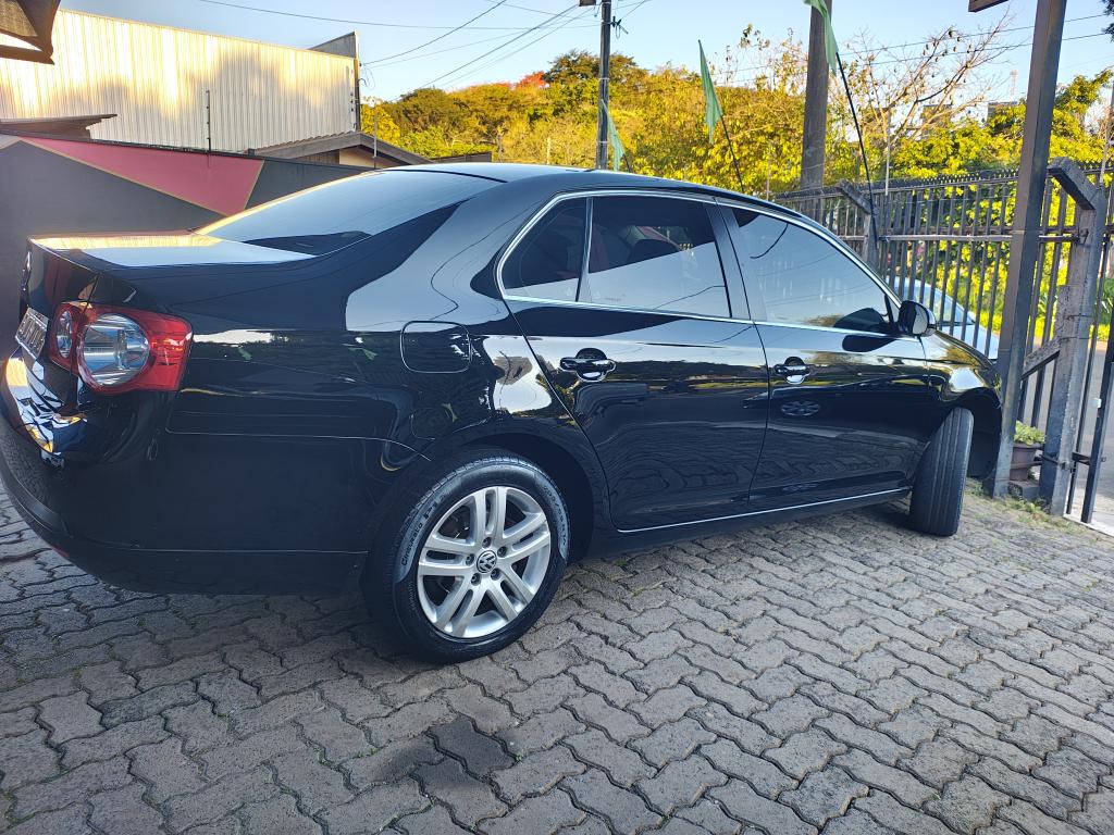 VOLKSWAGEN Jetta - Foto