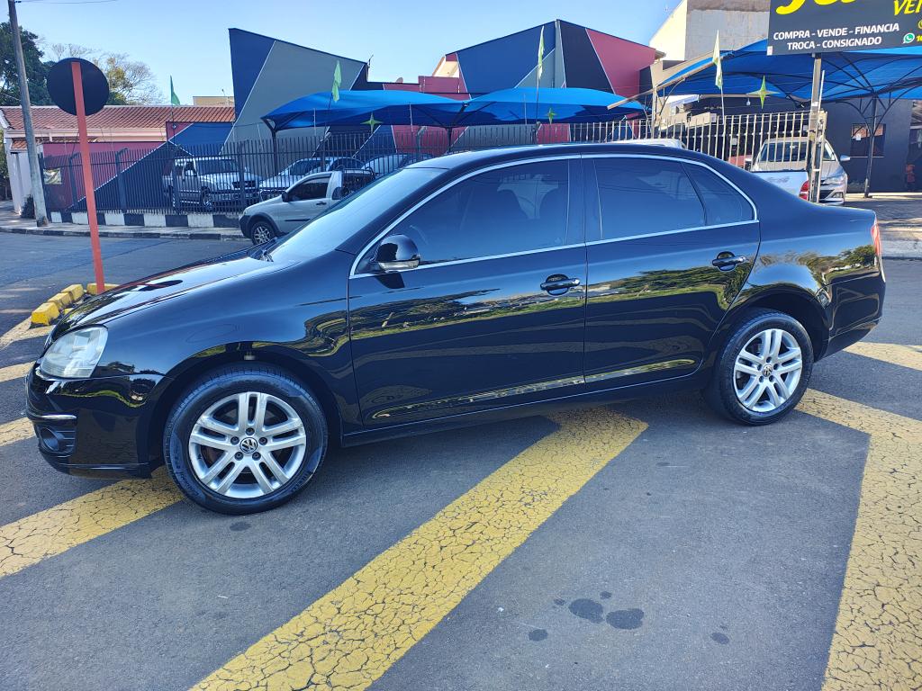 VOLKSWAGEN Jetta - Foto