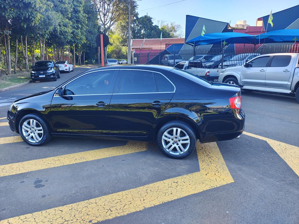 VOLKSWAGEN Jetta - Foto