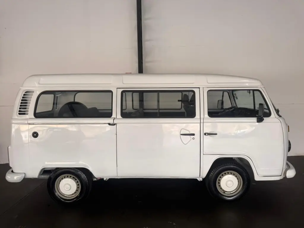 VOLKSWAGEN Kombi - Foto