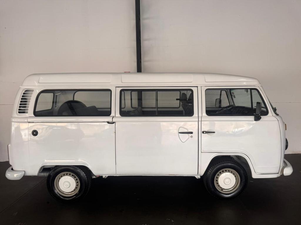 VOLKSWAGEN Kombi - Foto