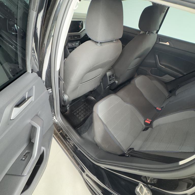 VOLKSWAGEN Nivus - Foto