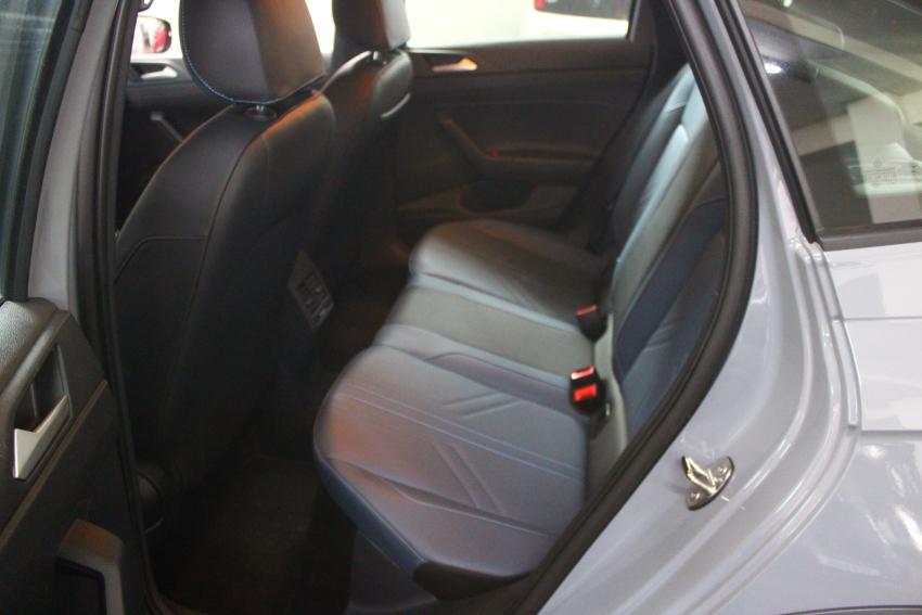 VOLKSWAGEN Nivus - Foto