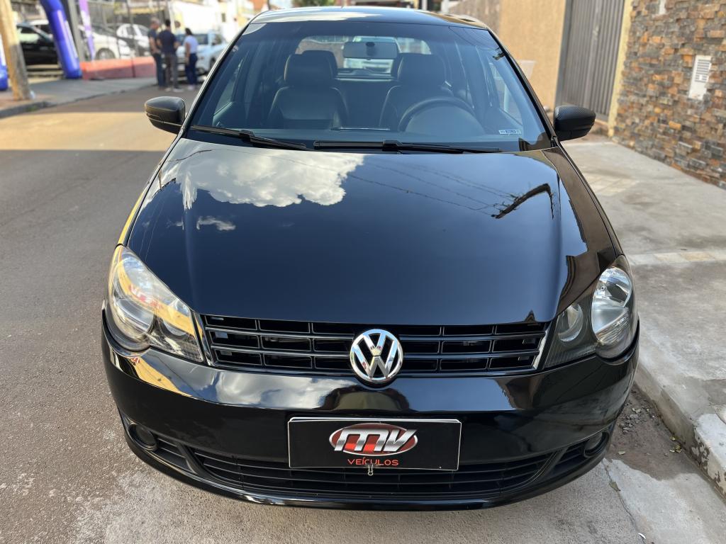 VOLKSWAGEN Polo Hatch - Foto