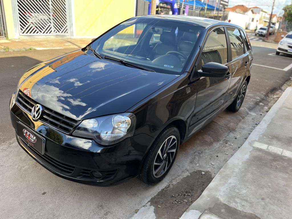 VOLKSWAGEN Polo Hatch - Foto